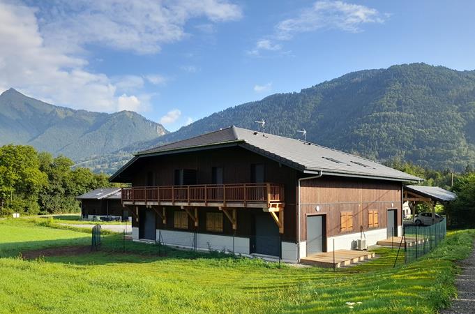 Livraison des Chalets Tendance à La Rivière-Enverse